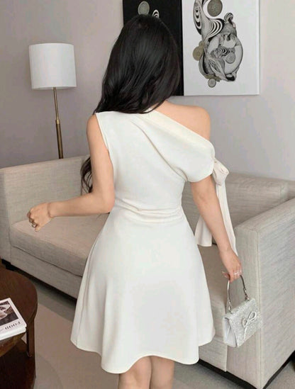 Vestido corto, con lazo para mujer
