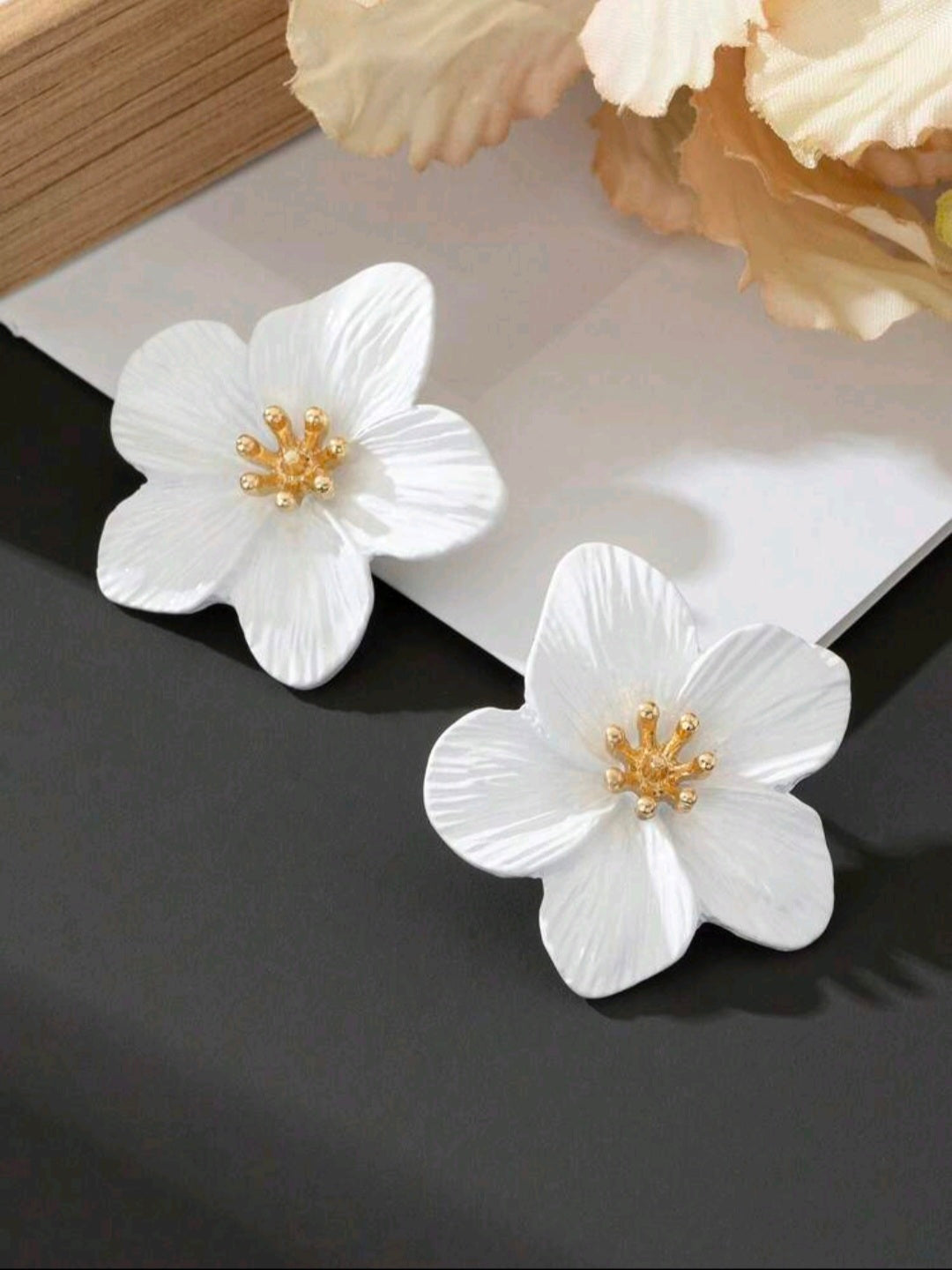 Aretes